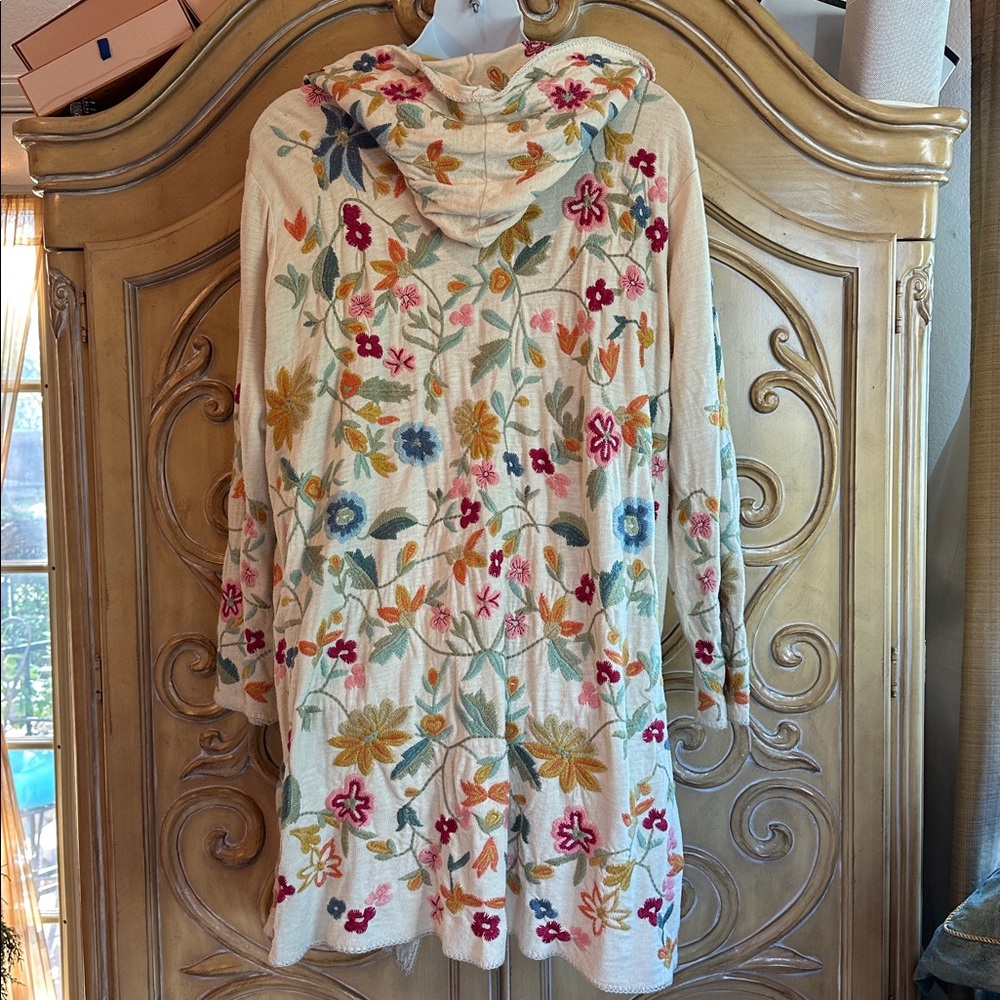 Floral Embroidered Hooded Cardigan - Picture 6 of 10